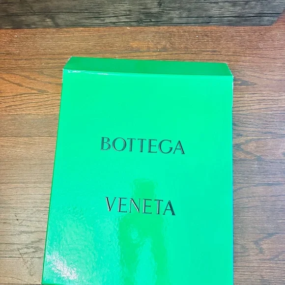 BNIB Authentic Bottega Veneta Chocolate Nappa Boot - Picture 2 of 8